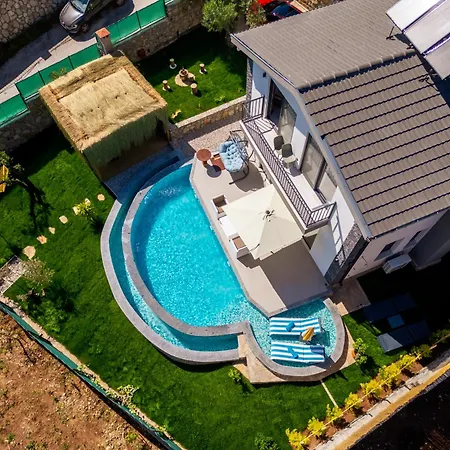Loop House - Luxury With Pool In Yesiluezuemlue Φετιγιέ