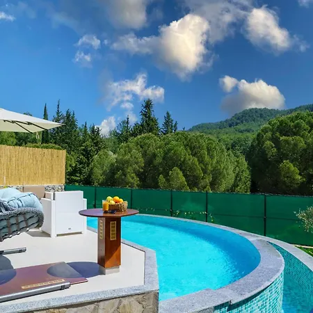 Βίλα Loop House - Luxury With Pool In Yesiluezuemlue Φετιγιέ
