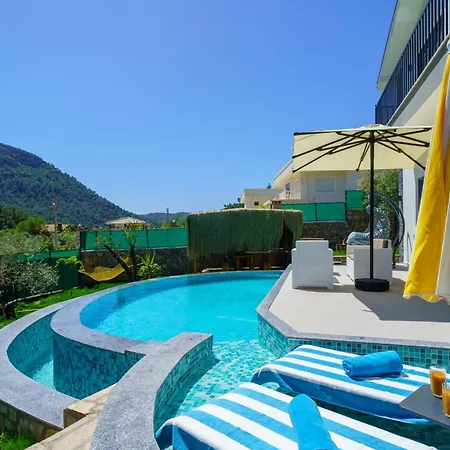 Βίλα Loop House - Luxury With Pool In Yesiluezuemlue